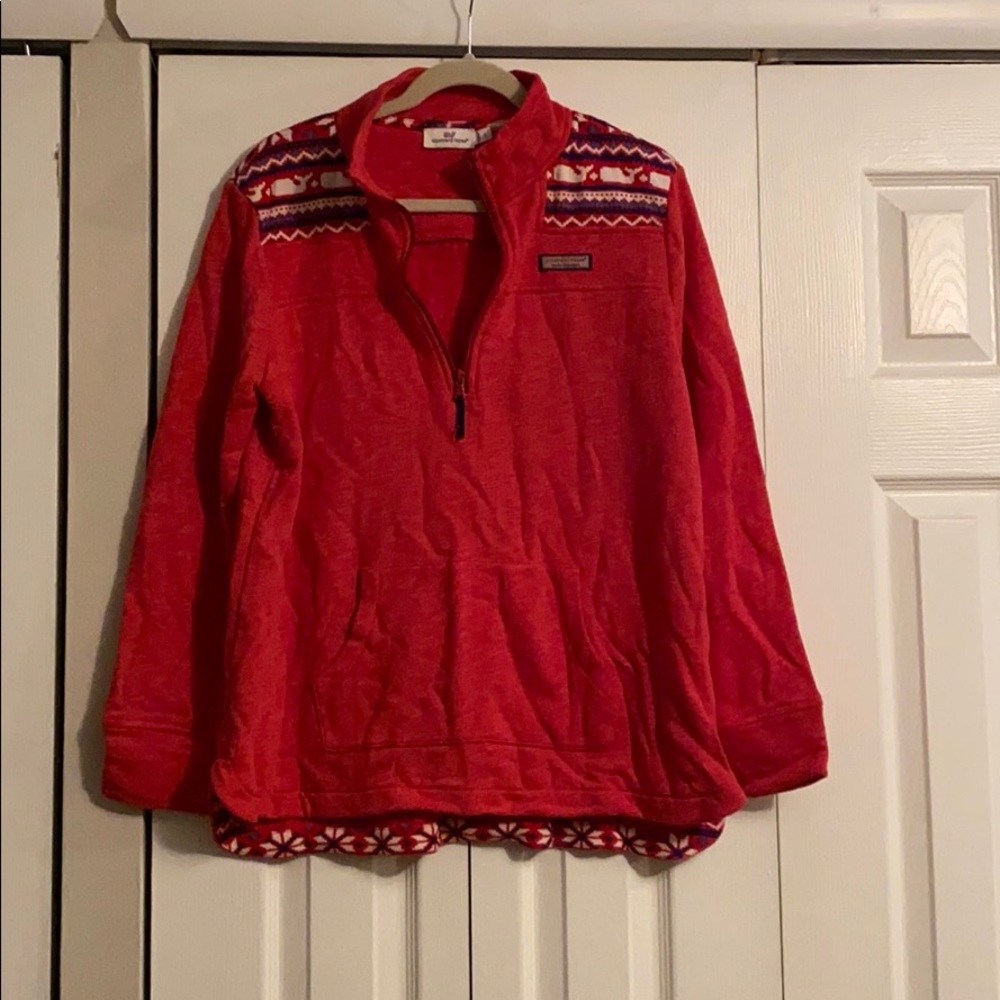 Vineyard vines pull over